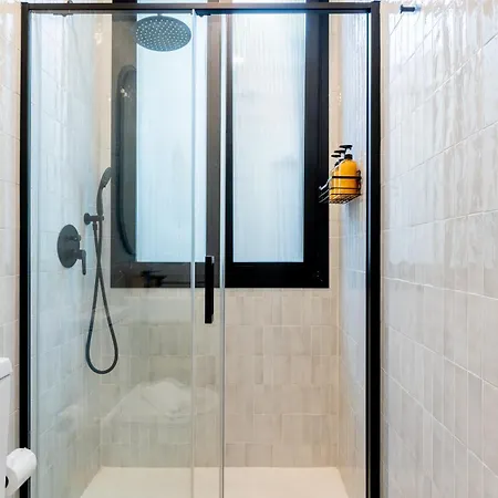 Ad3b Bright 3br And 2bath Downtown * セビリア